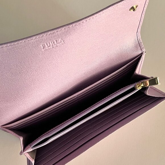 Brand new with tags Furla extra large bifold wallet in lavender leather - Picture 4 of 5